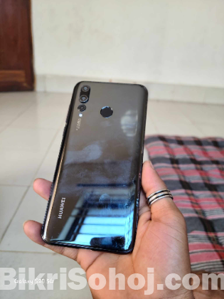 Huawei nova 4